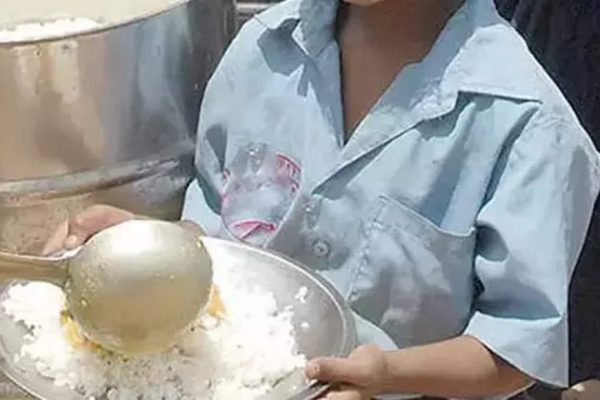 Bihar Mid Day Meal: 50 students hospitalised after having mid-day meal at school in Sitamarhi | Patna News