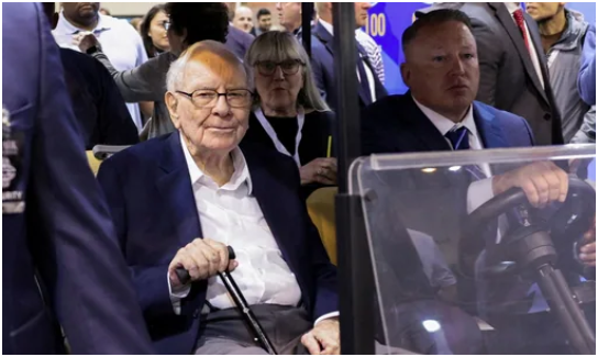 Warren Buffett’s Concerns Over AI’s Impact and Unleashed Power